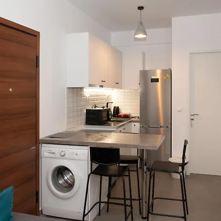 Urban Style Apt- Larisis Station *